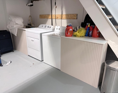 309 Franklin Avenue - Photo Thumbnail 10