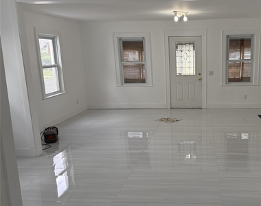 309 Franklin Avenue - Photo Thumbnail 11
