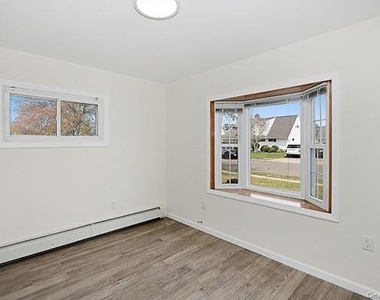 48 Link Lane - Photo Thumbnail 16
