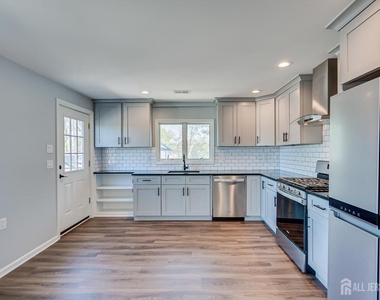4 Wilcox Avenue - Photo Thumbnail 5