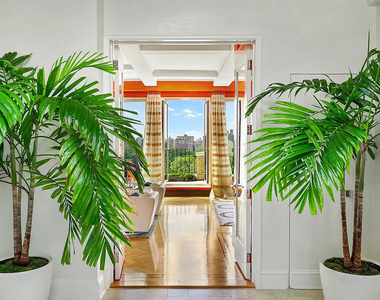 1200 5th Avenue - Photo Thumbnail 3