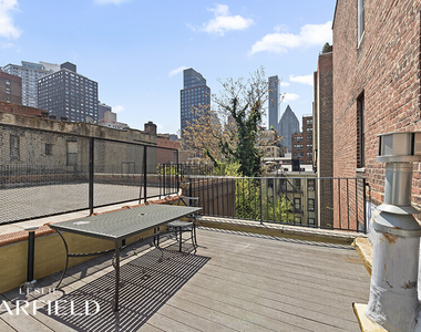 320 E 55th Street - Photo Thumbnail 10