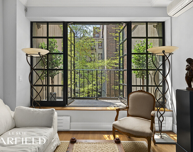 320 E 55th Street - Photo Thumbnail 3