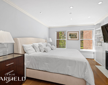 320 E 55th Street - Photo Thumbnail 6
