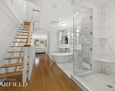 320 E 55th Street - Photo Thumbnail 7