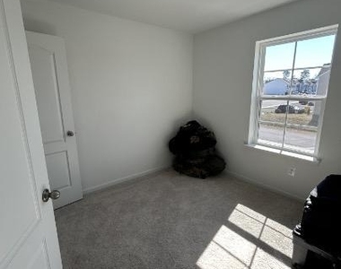 64 Balsam Court - Photo Thumbnail 9