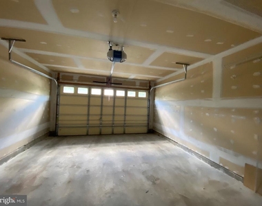 258 Woodstream Boulevard - Photo Thumbnail 13