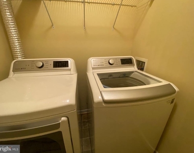 258 Woodstream Boulevard - Photo Thumbnail 11
