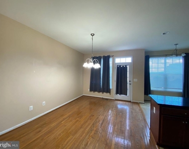 258 Woodstream Boulevard - Photo Thumbnail 6