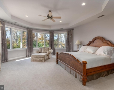 7818 Crownhurst Court - Photo Thumbnail 7