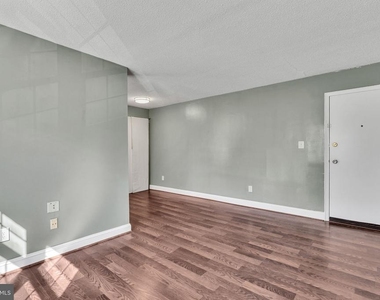 2237 Farrington Avenue - Photo Thumbnail 3