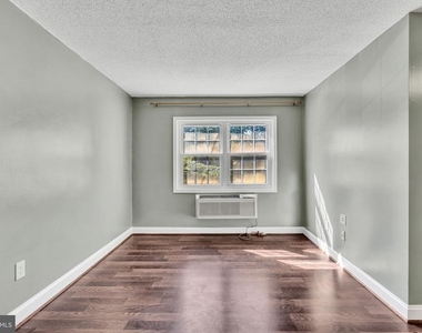 2237 Farrington Avenue - Photo Thumbnail 2