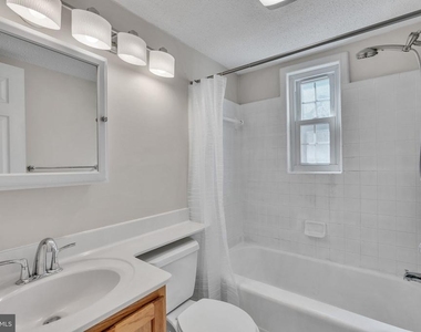 2237 Farrington Avenue - Photo Thumbnail 12