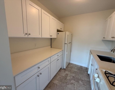 2754 Hollywood Road - Photo Thumbnail 5