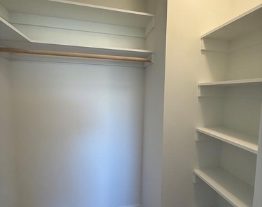 2754 Hollywood Road - Photo Thumbnail 9