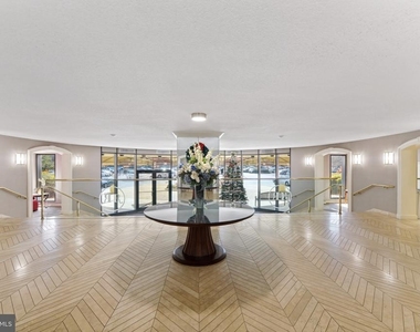8350 Greensboro Drive - Photo Thumbnail 14