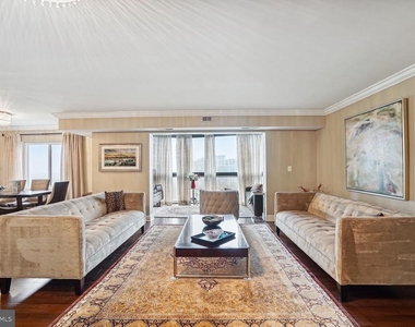 8350 Greensboro Drive - Photo Thumbnail 3