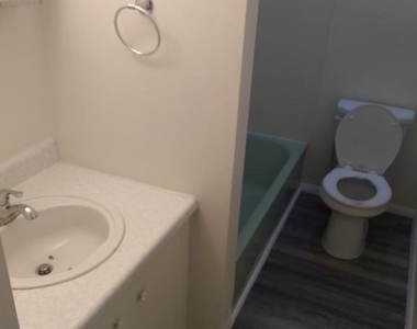 739 Main Street - Photo Thumbnail 4