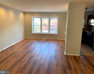 9358 Neil Road - Photo Thumbnail 3