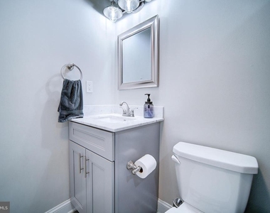 1513 S Lambert Street - Photo Thumbnail 17