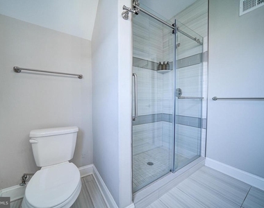 1513 S Lambert Street - Photo Thumbnail 36