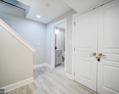 1513 S Lambert Street - Photo Thumbnail 23