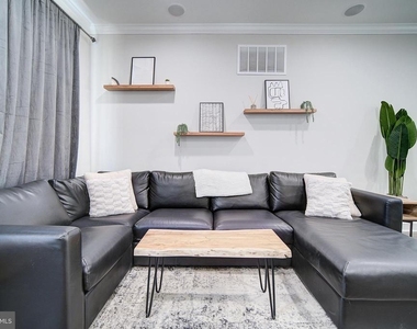 1513 S Lambert Street - Photo Thumbnail 57