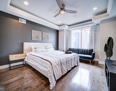 1513 S Lambert Street - Photo Thumbnail 53