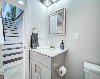1513 S Lambert Street - Photo Thumbnail 16