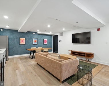901 Leland - Photo Thumbnail 3