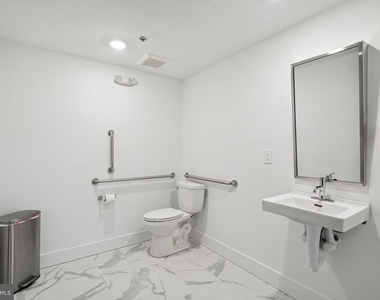 901 Leland - Photo Thumbnail 16