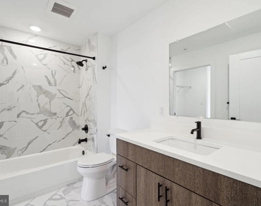 901 Leland - Photo Thumbnail 15