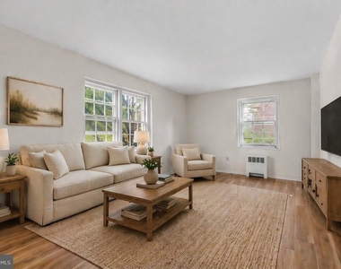 734 North Terrace - Photo Thumbnail 2