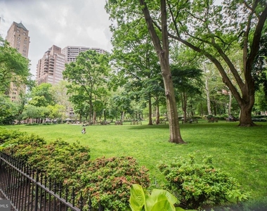 1806 Rittenhouse Square - Photo Thumbnail 28