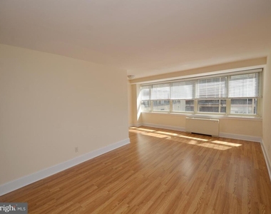 1806 Rittenhouse Square - Photo Thumbnail 1