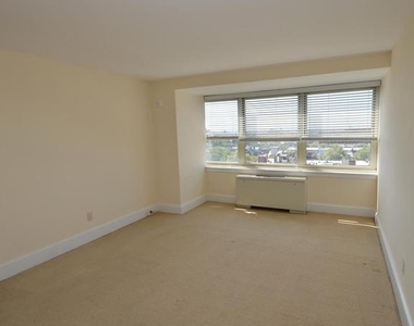 1806 Rittenhouse Square - Photo Thumbnail 13