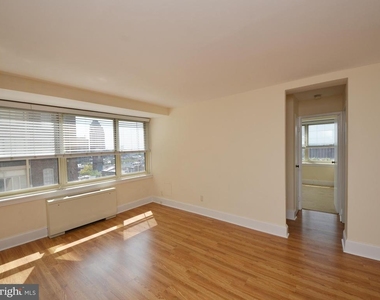 1806 Rittenhouse Square - Photo Thumbnail 21