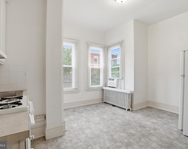 2441 Brown Street - Photo Thumbnail 4