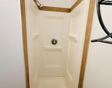 2260 N 15th Street - Photo Thumbnail 4