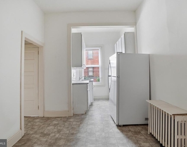 2441 Brown Street - Photo Thumbnail 5