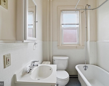 2441 Brown Street - Photo Thumbnail 12