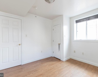 507 W Girard Avenue - Photo Thumbnail 7
