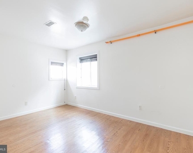 507 W Girard Avenue - Photo Thumbnail 10