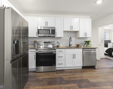 7037 Ridge Avenue - Photo Thumbnail 2