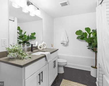7037 Ridge Avenue - Photo Thumbnail 15