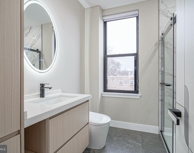 4432 Wingate Street - Photo Thumbnail 15
