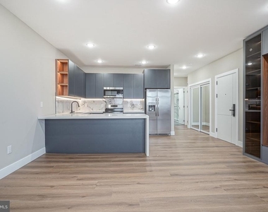 4432 Wingate Street - Photo Thumbnail 3