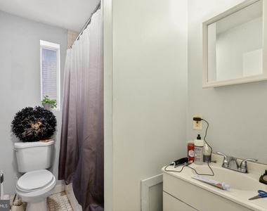 129 W Susquehanna Avenue - Photo Thumbnail 6