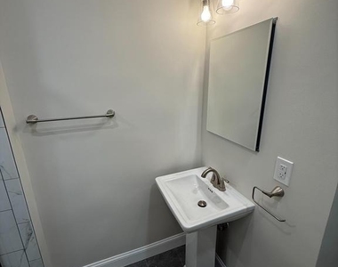 63 King Street - Photo Thumbnail 5