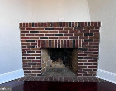 104 King Street - Photo Thumbnail 2